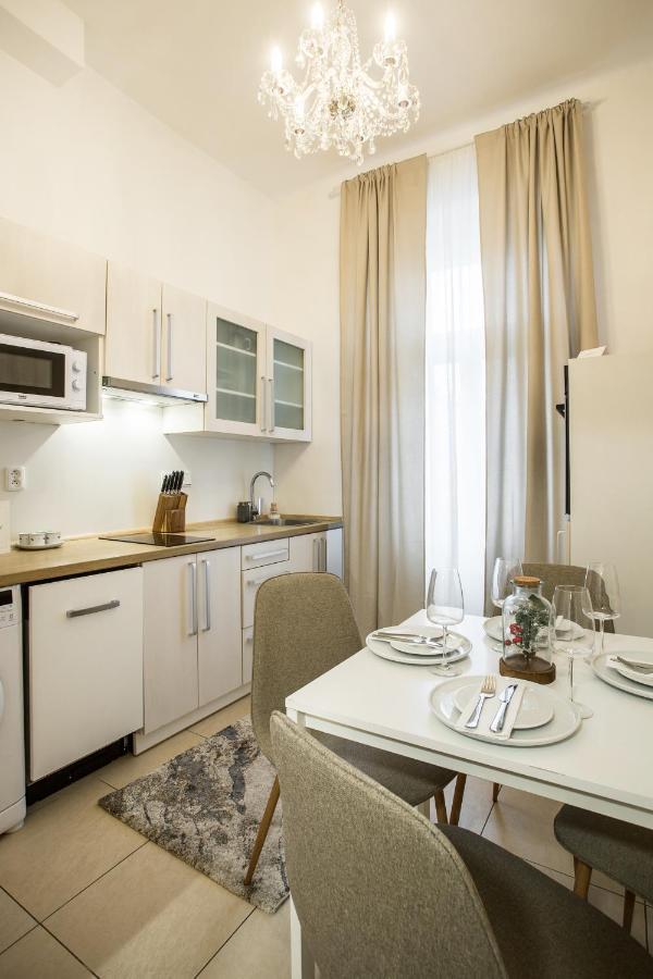Apartma Zeyer 1887 カルロヴィ・ヴァリ エクステリア 写真